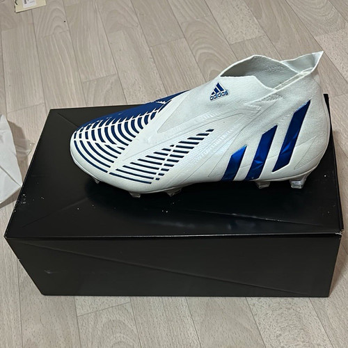 Adidas football boots trainers - football,